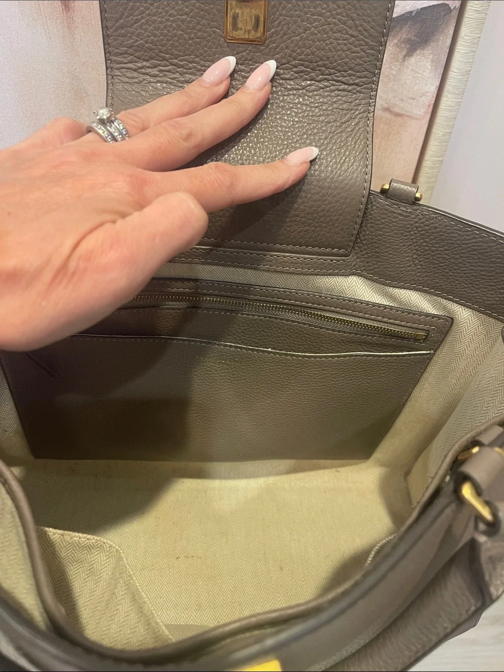 Tory Burch elegant pebbled
